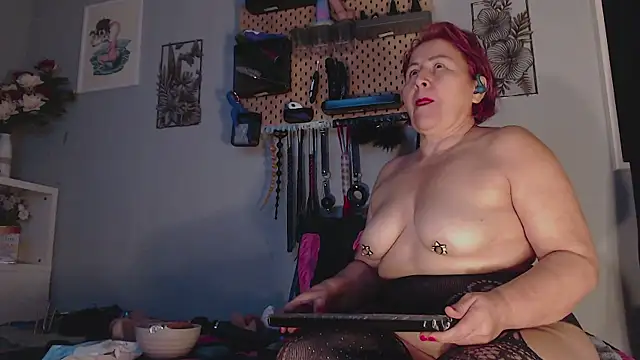 barbarah  online show from March 11, 10:40 am