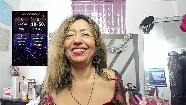 matureluna online show from March 22, 4:47 pm