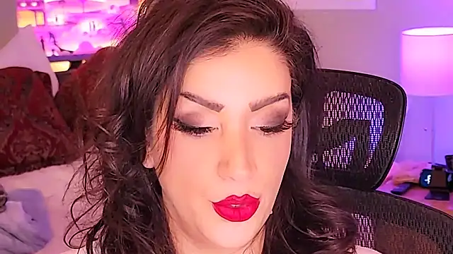 Wonderful Woman online show from February 19, 2:44 am