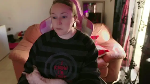 kisicaxx online show from March 19, 1:29 pm