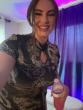 lovely beast online show from July 10, 5:04 pm