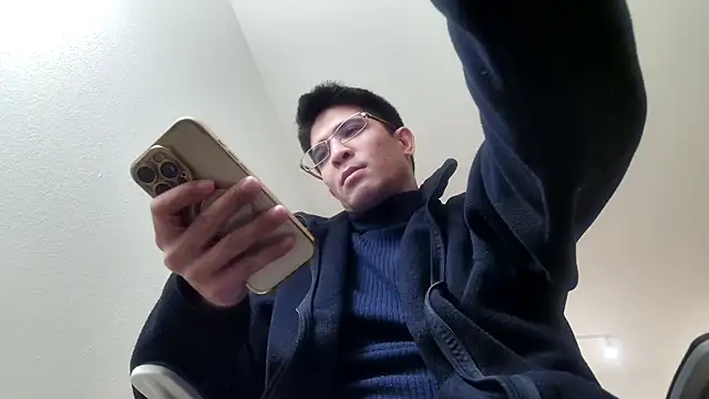 Snapshot of SebastianReiss chatting on April 28, 9:47 am SebastianReiss online show from April 28, 9:47 am