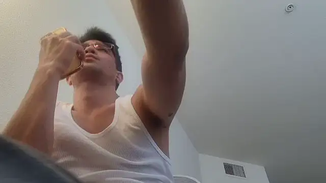Snapshot of SebastianReiss chatting on May 20, 9:32 pm SebastianReiss online show from May 20, 9:32 pm