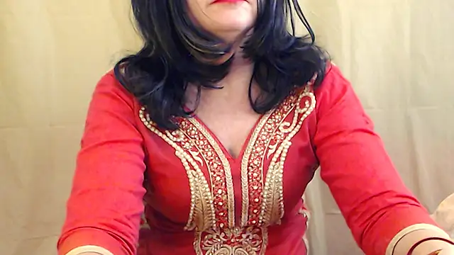 Snapshot of Fun4tipz chatting on February 7, 4:37 am Fun4tipz online show from February 7, 4:37 am