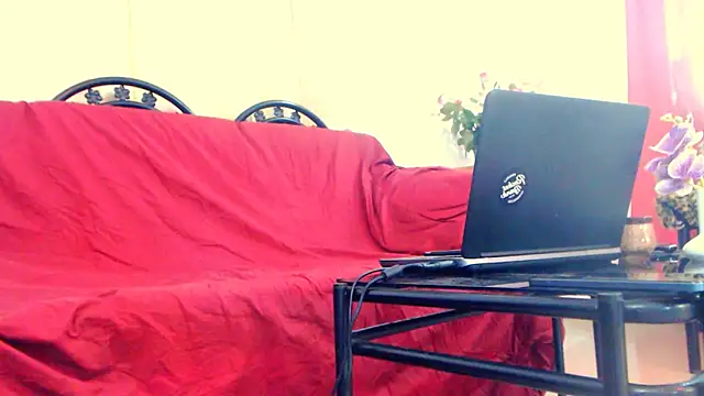 Snapshot of Fun4tipz chatting on November 14, 4:11 am Fun4tipz online show from November 14, 4:11 am