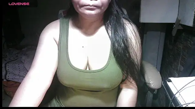 Hotpinay43 online show from September 18, 12:01 am