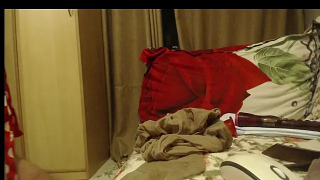 larawet online show from January 3, 6:14 pm