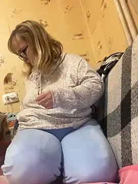 Irina2909xh online show from April 23, 11:18 pm