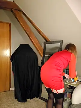 Snapshot of MissGirly chatting on October 9, 6:28 pm MissGirly online show from October 9, 6:28 pm