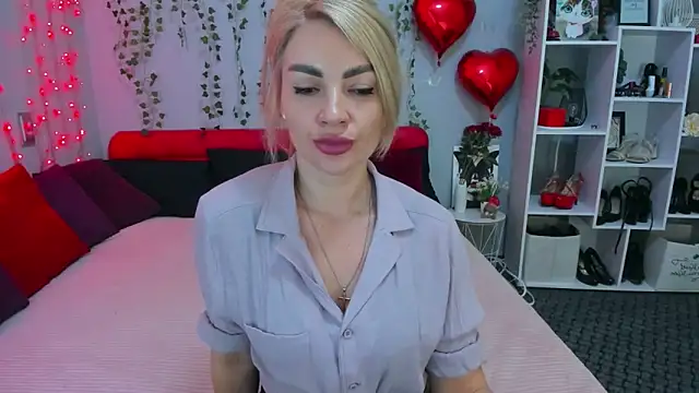 LunaBellucci online show from March 20, 9:14 am