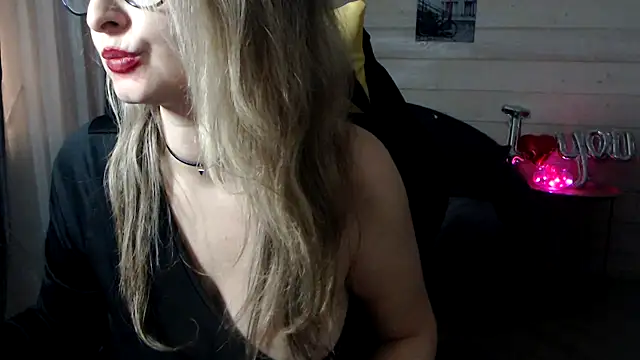 Snapshot of RubiLakros chatting on February 25, 9:35 pm RubiLakros online show from February 25, 9:35 pm