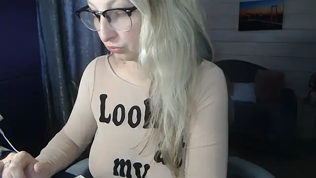 RubiLakros online show from March 20, 11:04 am