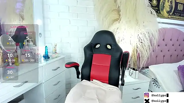 Snapshot of hollyprincess_2 chatting on February 16, 1:14 am hollyprincess 2 online show from February 16, 1:14 am