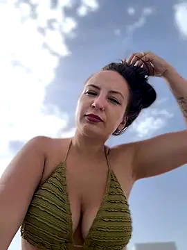 itsCassie online show from October 12, 11:31 am