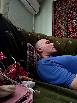 Sam Colt online show from April 18, 9:35 am