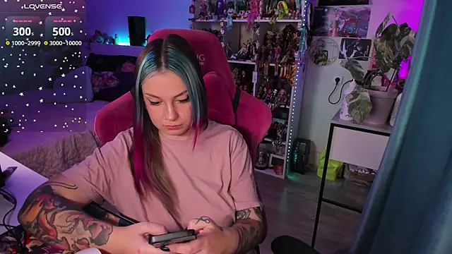 Snapshot of ChloeKohaku chatting on February 3, 5:40 am ChloeKohaku online show from February 3, 5:40 am