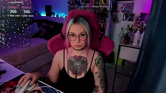 Snapshot of ChloeKohaku chatting on February 20, 3:12 am ChloeKohaku online show from February 20, 3:12 am