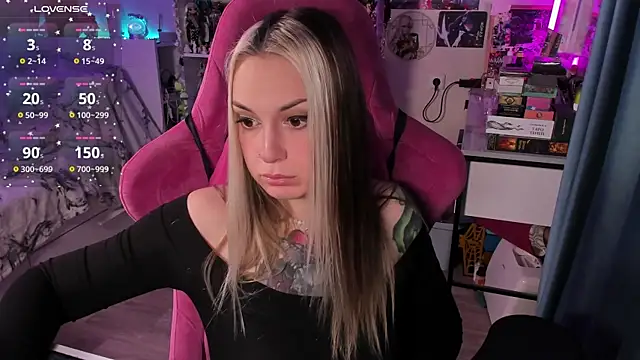 Snapshot of ChloeKohaku chatting on November 20, 3:28 am ChloeKohaku online show from November 20, 3:28 am