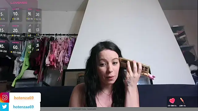 Snapshot of Hotenza69 chatting on March 15, 9:16 pm Hotenza69 online show from March 15, 9:16 pm