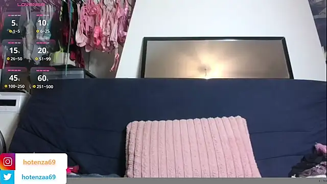 Snapshot of Hotenza69 chatting on March 17, 9:23 pm Hotenza69 online show from March 17, 9:23 pm