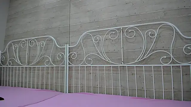 Snapshot of JuliaBusty chatting on March 22, 4:56 am JuliaBusty online show from March 22, 4:56 am