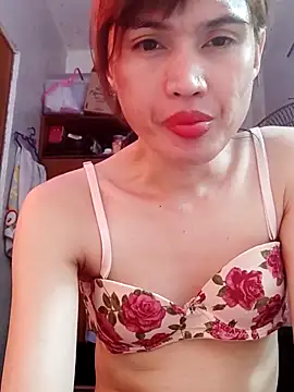 Snapshot of QueenSoreal chatting on February 16, 4:42 pm QueenSoreal online show from February 16, 4:42 pm