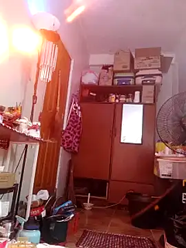 Snapshot of QueenSoreal chatting on February 22, 7:14 pm QueenSoreal online show from February 22, 7:14 pm