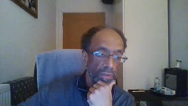 Snapshot of rauncher1 chatting on November 6, 9:43 am rauncher1 online show from November 6, 9:43 am