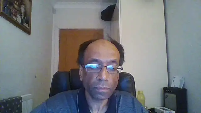 Snapshot of rauncher1 chatting on November 24, 10:15 am rauncher1 online show from November 24, 10:15 am