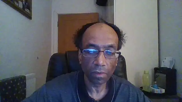 Snapshot of rauncher1 chatting on December 1, 9:25 am rauncher1 online show from December 1, 9:25 am