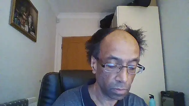 Snapshot of rauncher1 chatting on December 3, 9:29 am rauncher1 online show from December 3, 9:29 am