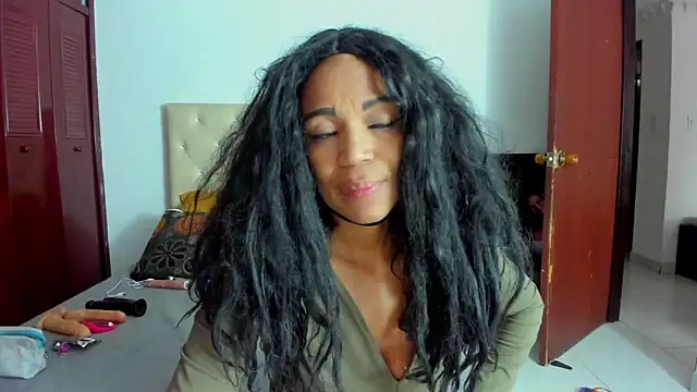 LUISSA  online show from March 8, 12:20 pm