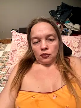 Susanel online show from November 18, 8:35 pm