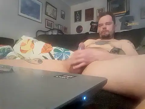 Snapshot of Finwiking666 chatting on February 16, 7:04 am Finwiking666 online show from February 16, 7:04 am