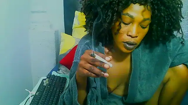 Snapshot of freaky_naughty chatting on October 20, 10:49 am freaky naughty online show from October 20, 10:49 am