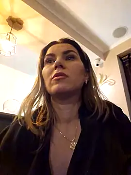 FeliciaKrige online show from February 21, 3:01 am