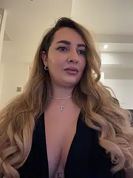 YaaraCollins online show from February 28, 7:15 pm