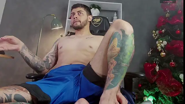 Snapshot of alessandro_duty chatting on December 5, 12:30 am alessandro duty online show from December 5, 12:30 am