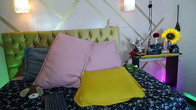 Snapshot of dove_mature chatting on September 23, 5:43 am dove mature online show from September 23, 5:43 am