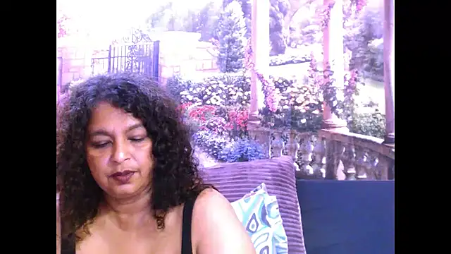 Snapshot of indianstar75 chatting on February 22, 9:34 am indianstar75 online show from February 22, 9:34 am