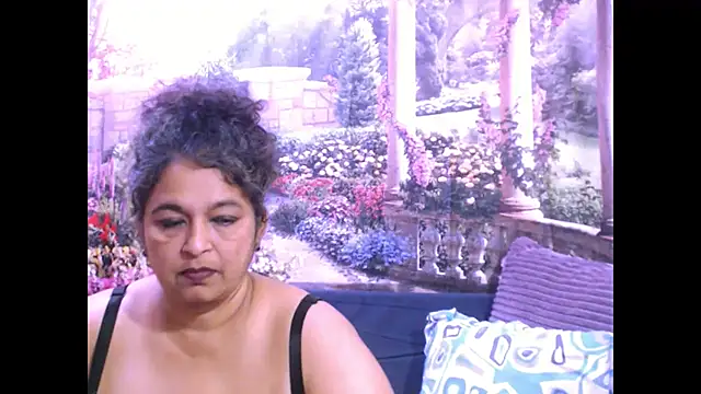 Snapshot of indianstar75 chatting on February 27, 5:36 pm indianstar75 online show from February 27, 5:36 pm