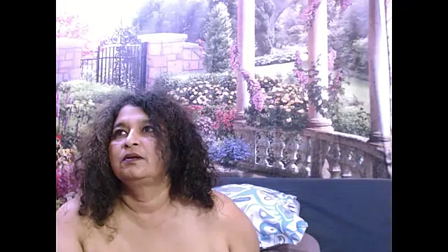 Snapshot of indianstar75 chatting on February 28, 8:50 pm indianstar75 online show from February 28, 8:50 pm