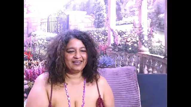 Snapshot of indianstar75 chatting on March 1, 9:40 am indianstar75 online show from March 1, 9:40 am