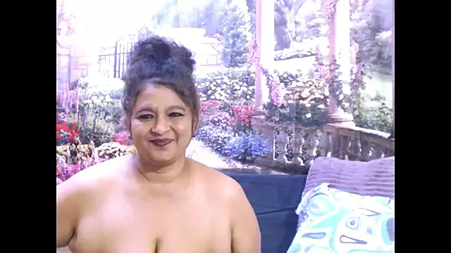 Snapshot of indianstar75 chatting on March 10, 4:49 am indianstar75 online show from March 10, 4:49 am