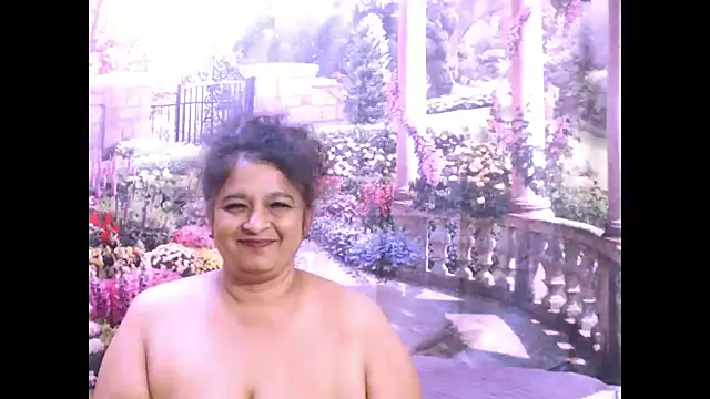 Snapshot of indianstar75 chatting on March 11, 10:20 pm indianstar75 online show from March 11, 10:20 pm