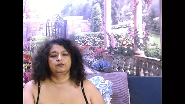 Snapshot of indianstar75 chatting on March 18, 8:37 pm indianstar75 online show from March 18, 8:37 pm