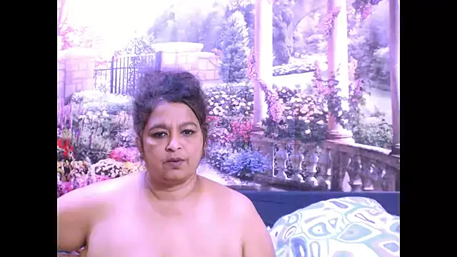 Snapshot of indianstar75 chatting on March 21, 10:28 am indianstar75 online show from March 21, 10:28 am