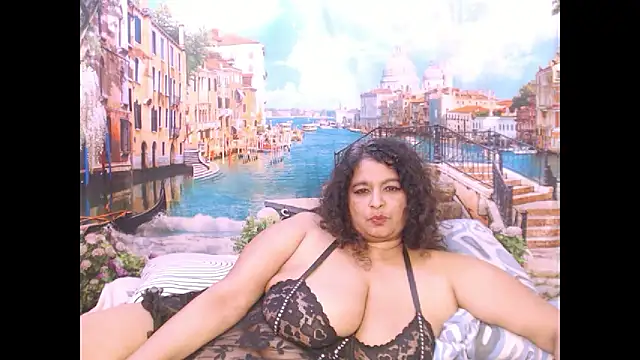 Snapshot of indianstar75 chatting on October 7, 5:32 pm indianstar75 online show from October 7, 5:32 pm