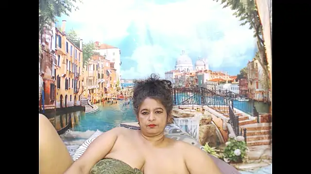 Snapshot of indianstar75 chatting on October 16, 5:47 pm indianstar75 online show from October 16, 5:47 pm