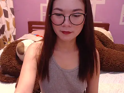 Snapshot of Sweety_Aria chatting on March 4, 4:17 am Sweety Aria online show from March 4, 4:17 am